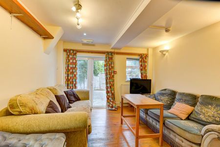 6 bedroom house to rent - Photo 2