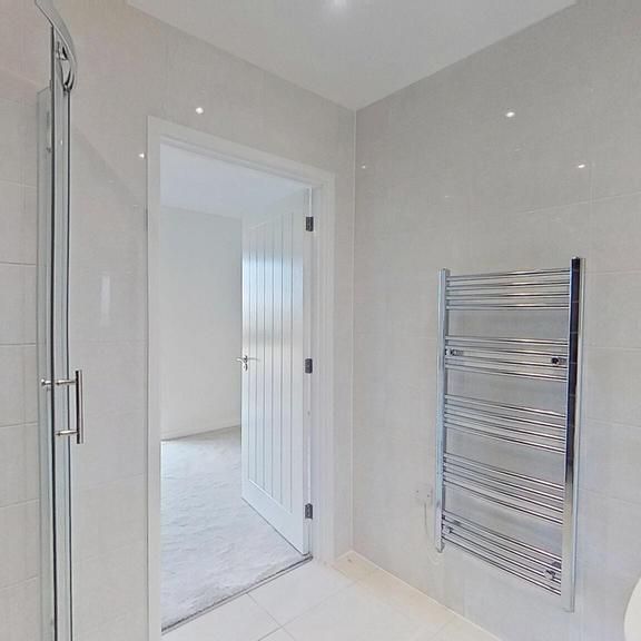 3 bedroom flat to rent - Photo 1