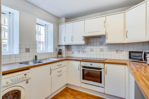 Room in a Shared Flat, Elderslie Street, G3 - Photo 1