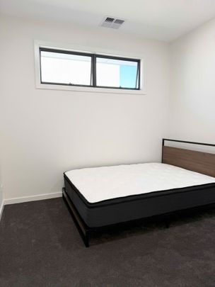 4-bedroom shared house / townhouse, Blyth Street - Photo 1