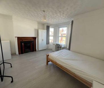 Harborough Road, SO15 - Photo 2