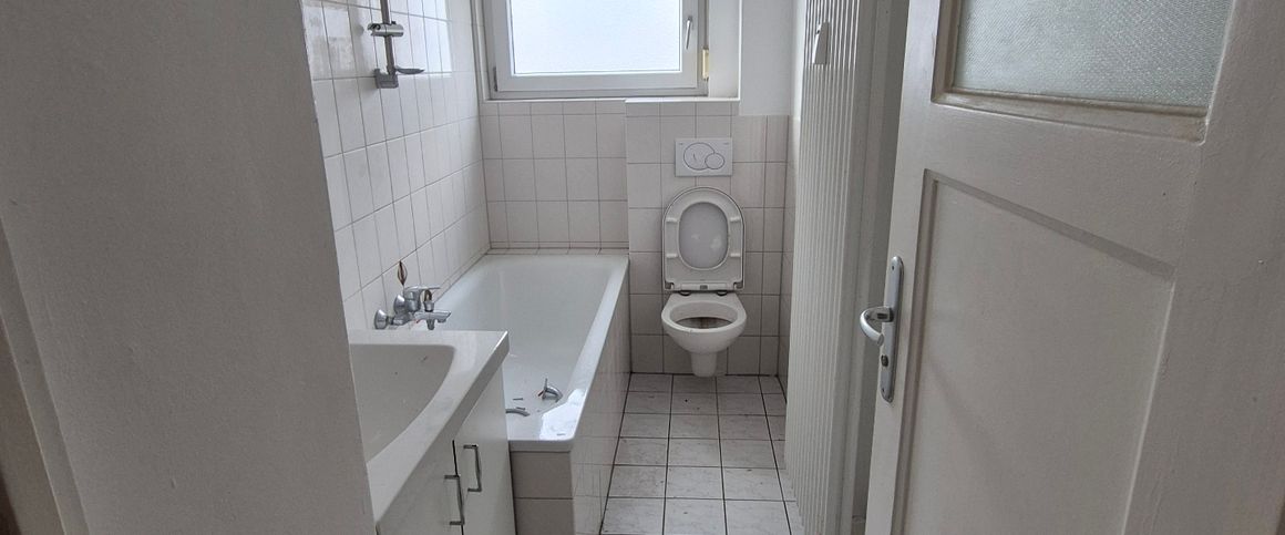 Käfertaler Str. 198a \ 2. Obergeschoss \ Obj. rechts - Photo 1