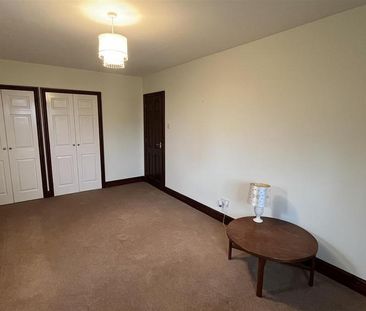 3 bedroom detached house to rent - Photo 5