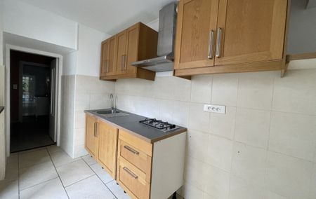 2 pièces, 48m² en location à Saint Yrieix La Perche - 490 € par mois - Photo 2