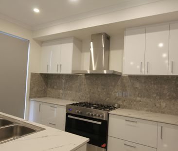 A near New Great Family Home - Photo 5