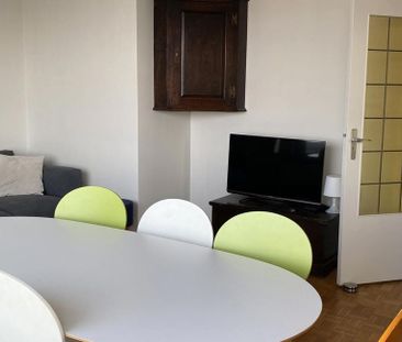 Penthouse te huur in Berchem voor € 890 met 1 slaapkamer - Photo 2