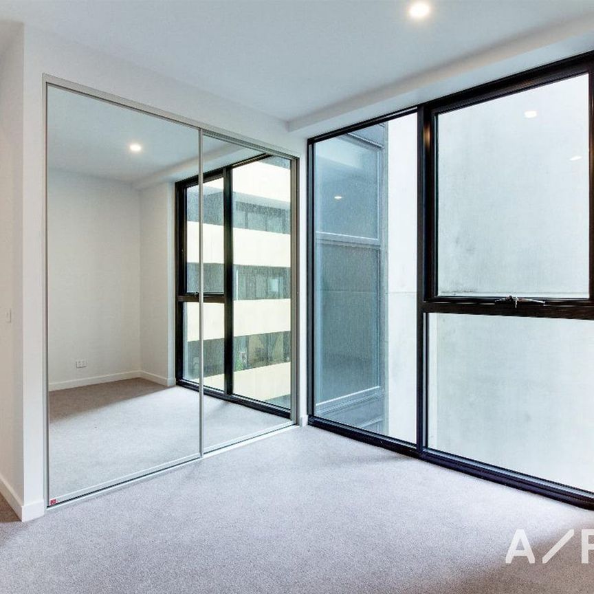 A convenient one bedroom apartment - Photo 1