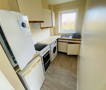 Godfrey Court, Longwell Green, BS30 - Photo 2