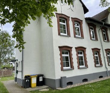 Jetzt zugreifen: günstig geschnittene 2-Raum-Wohnung mit eigenem Ei... - Photo 1