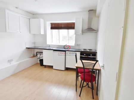 1 Bed Flat, London, N7 - Photo 2
