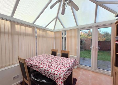 2 bedroom end of terrace house to rent - Photo 2