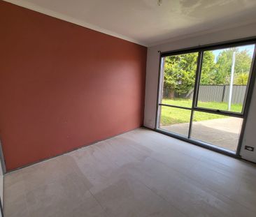 Prime Location! - Photo 6