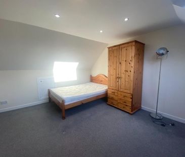 5 bedroom semi-detached house to rent - Photo 5