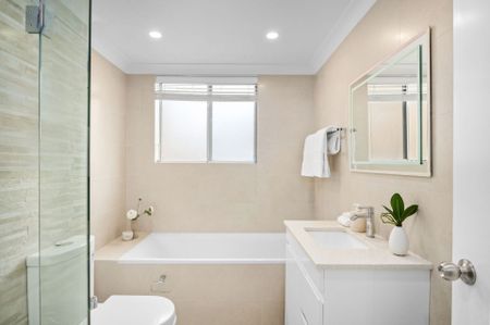 Two bedroom apartment with quiet surrounds. - Photo 5