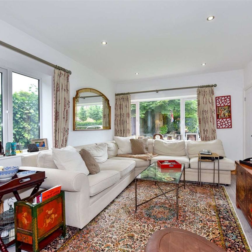 A beautifully updated four bedroom detached home, located on the Abbotsbrook Estate. - Photo 1