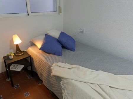 Carrer de Lleida, Valencia, Valencian Community 46009 - Photo 2