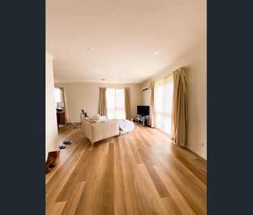 Perfectly located - Photo 1