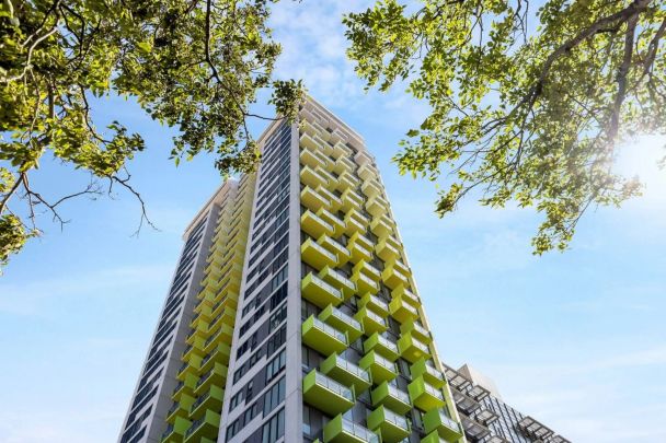 EXCELLENT FULLY FURNISHED TWO BEDROOM APARTMENT IN THE HEART OF ADELAIDE CBD - Photo 1