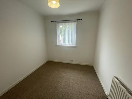 3 bedroom end of terrace house to rent - Photo 2