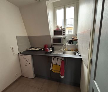 Location Appartement 1 pièce 16m² LILLE 59000 - Photo 2