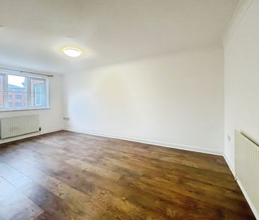 Trinity House, Argent Street, Grays, RM17 - Photo 2