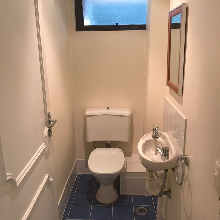 UNIQUE GATED LOW-RISE SECURITY COMPLEX - A QUALITY 2 BEDROOM APARTMENT! - Photo 1