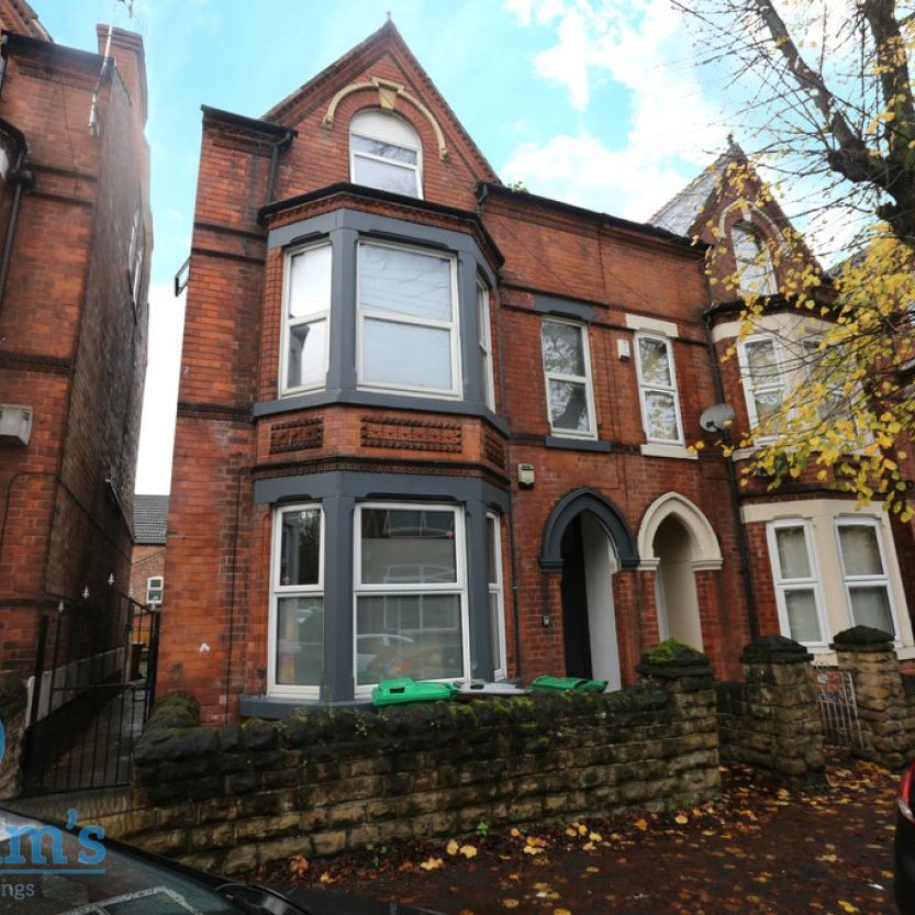 8 bed Semi-Detached House for Rent - Photo 1
