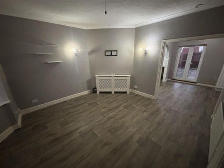 2 bedroom terraced house to rent - Photo 3