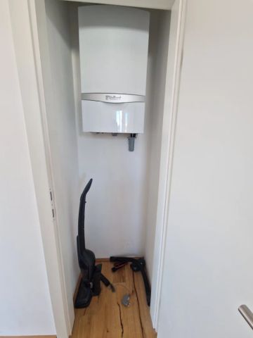 TOLLE LOFTARTIGE PÄRCHENWOHNUNG mit TERRASSE und BLICK zum RIESENRAD - Foto 3