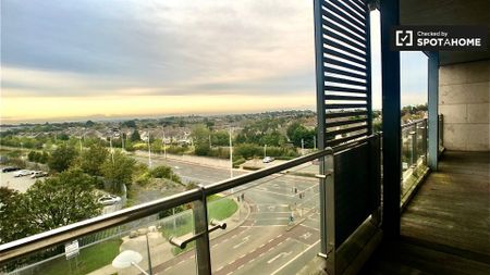 Spacious room to rent in 2-bedroom flat in Blackthorn - Photo 3