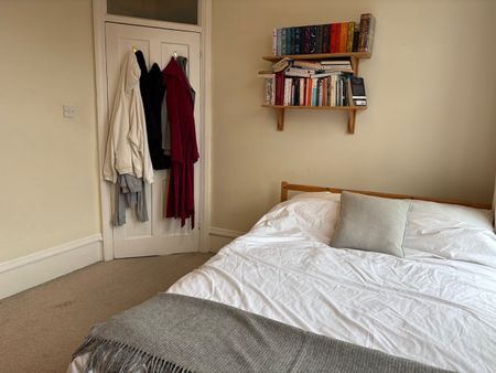 Room in a Shared Flat, Kenilworth Court, SW15 - Photo 3