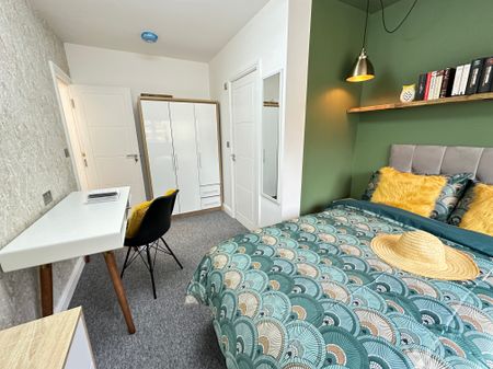 Luxury Rooms in Northeast Bristol - Shared Room 6 - Photo 2