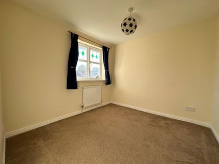 4 bedroom detached house to rent - Photo 3