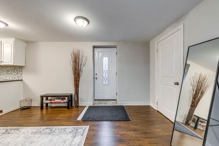 For Lease - 56 Barberry Crescent Unit# Lower, Richmond Hill, Ontario - Photo 2