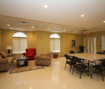 For Lease - 310 Central Park Drive Unit# 6F, Carlington - Central P... - Photo 4