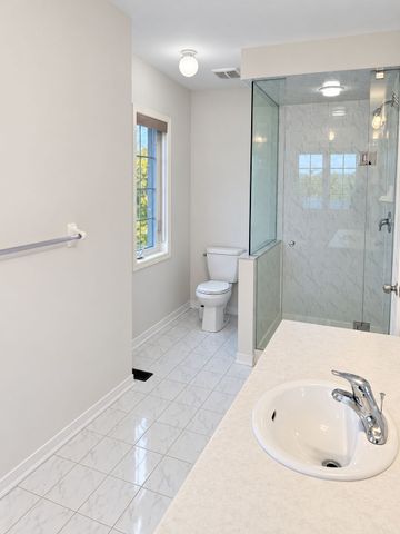 For Lease - 1260 Mccron Crescent, Newmarket, Ontario - Photo 4