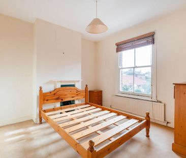 3 bedroom terraced house to rent - Photo 5