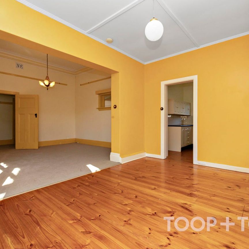 Charming 2 Bedroom Cottage - Photo 1