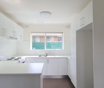 Convenient Location, Relaxed Living – ready to move in! - Photo 5