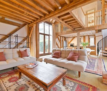 Superb converted barn with an idyllic private garden set in a beaut... - Photo 1