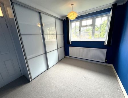 3 Bedroom Semi Detached To Let - Photo 3