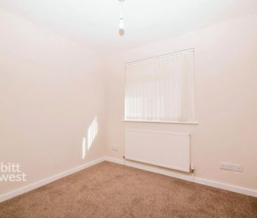 3 bedroom end of terrace house to rent - Photo 5