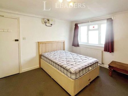 Allbrook Hill, Eastleigh, SO50 - Photo 2