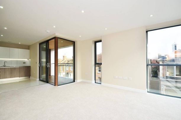 2 bedroom flat to rent - Photo 1