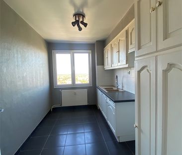 Location Appartement 3 pièces 71m² - Photo 4