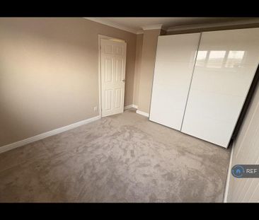 3 bedroom detached house to rent - Photo 4