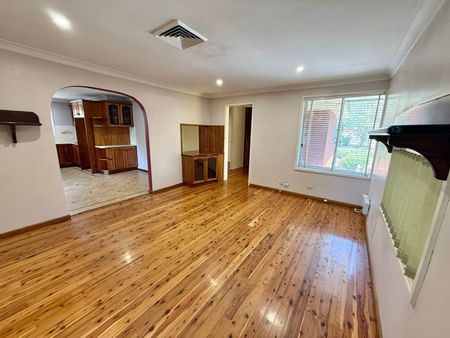 SORT AFTER CENTRAL QUIET LOCATION! - Photo 2