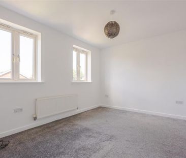 3 bedroom terraced house to rent - Photo 6
