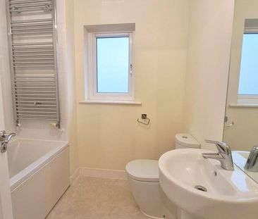 3 bedroom detached bungalow to rent - Photo 5