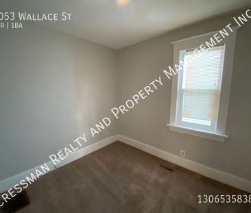 2 Bed 1 Bath full house with fenced yard - Photo 2
